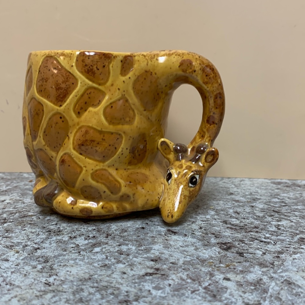 Giraffe Coffee Tea Mug Signed L Holz